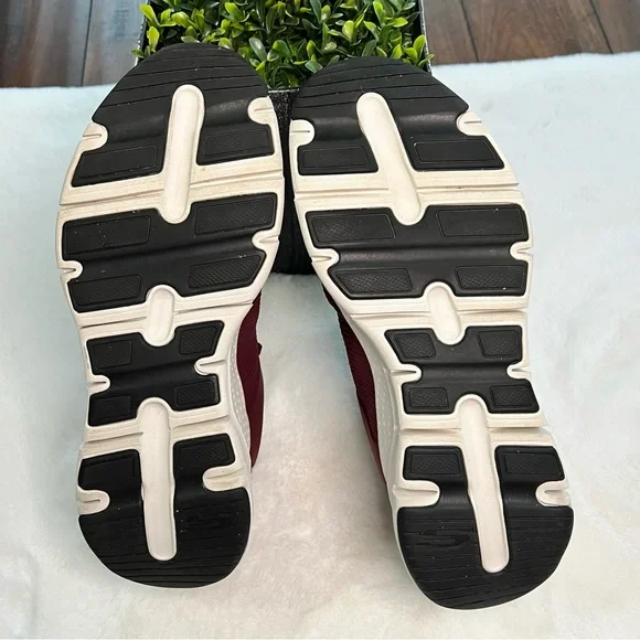 Skechers Men's Arch Fit Titan Sneakers Burgundy Size 8.5 - Picture 8 of 16